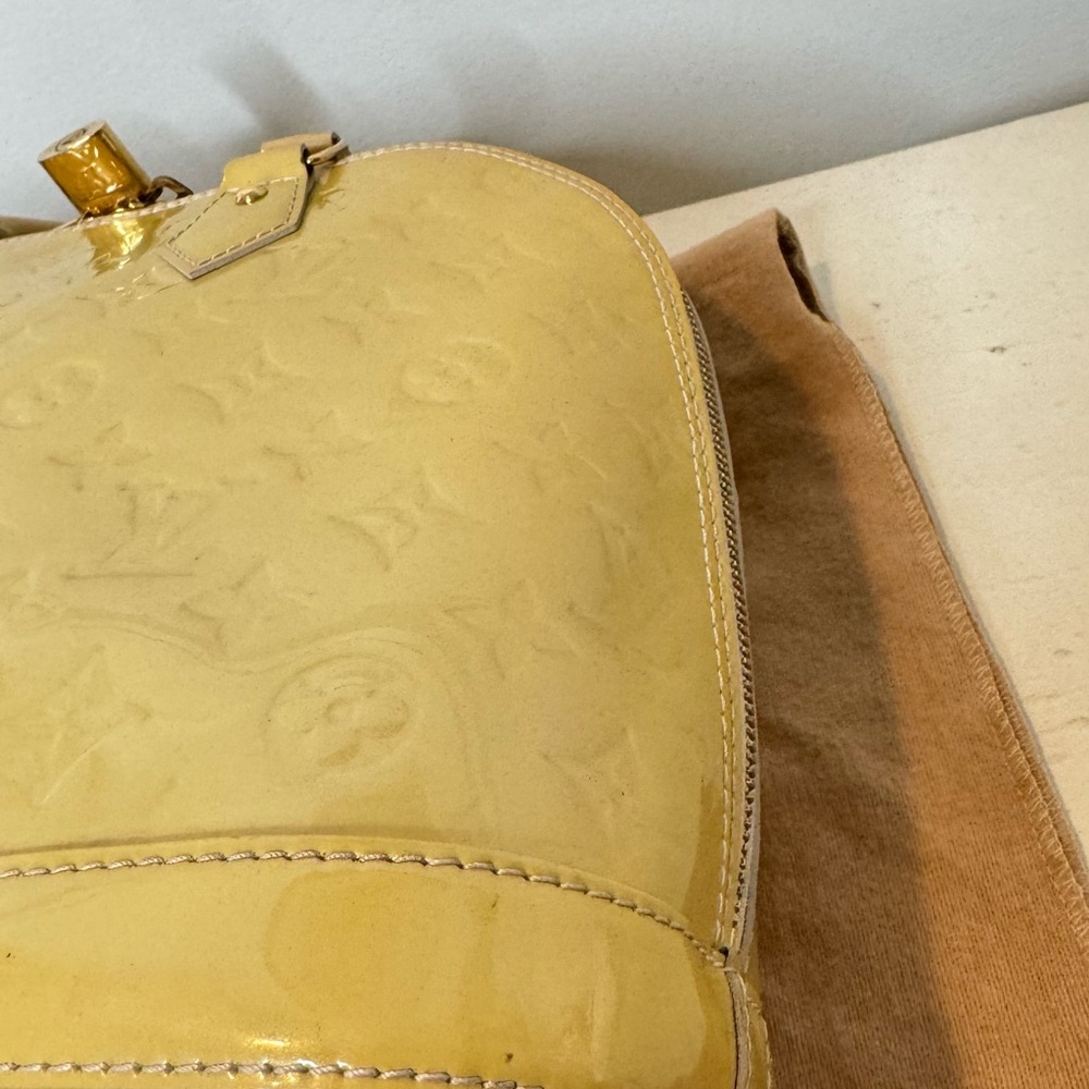 SOLD
Louis Vuitton Monogram Vernis Alma PM Satchel - Picture 10 of 14